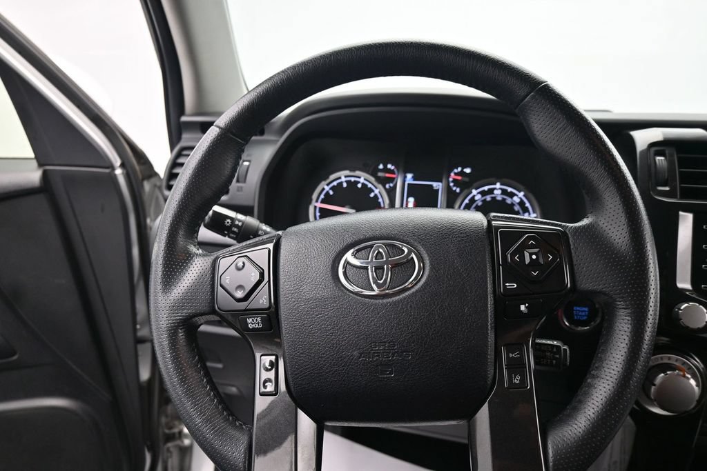 Used 2021 Toyota 4Runner TRD Off-Road AWD/4WD image 20