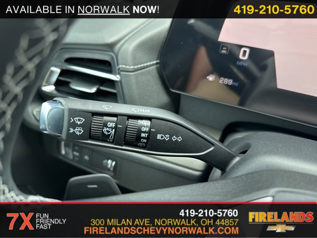 New 2025 Chevrolet Traverse LT w/ Driver Confidence Package image 23