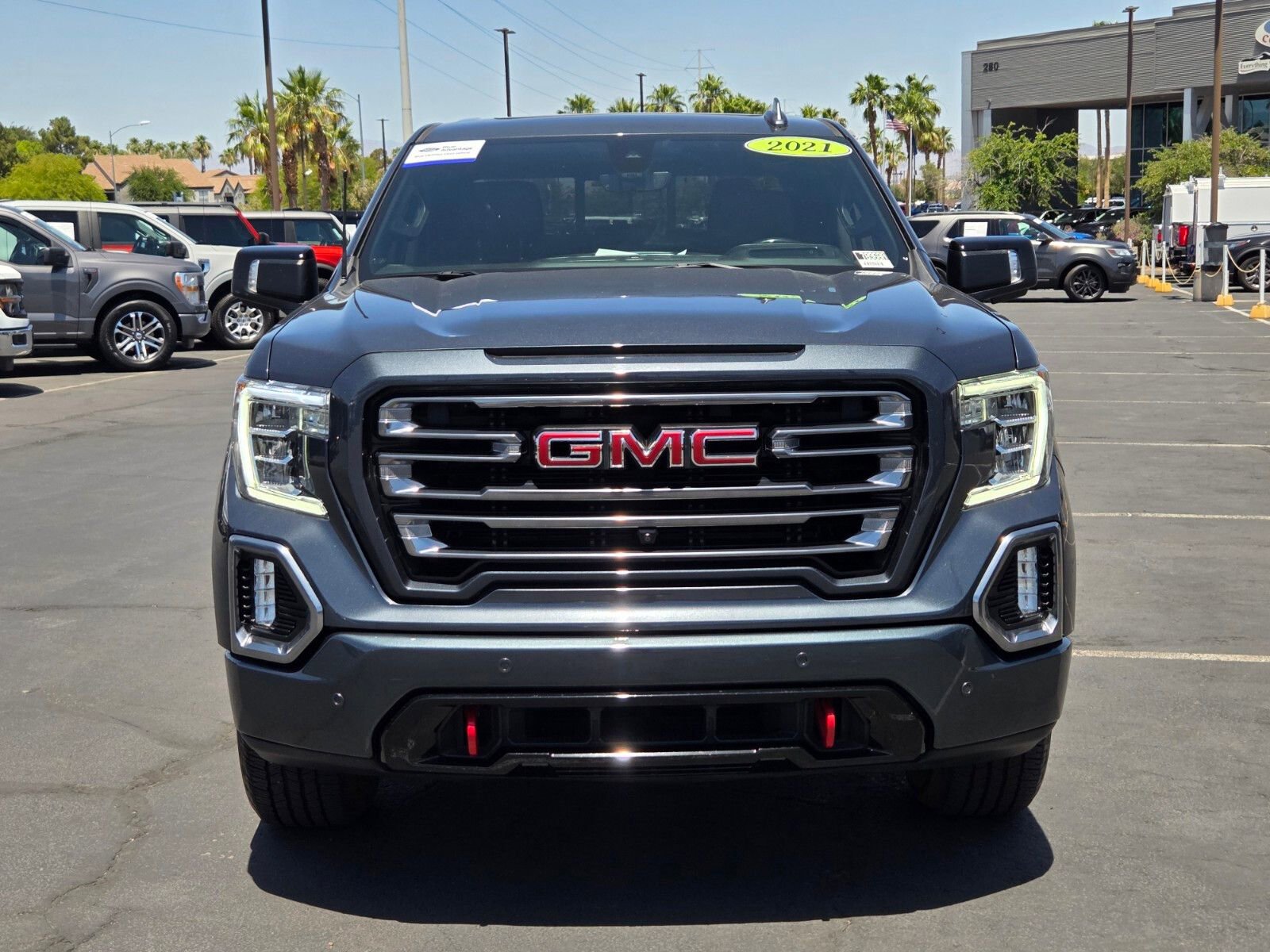 Used 2021 GMC Sierra 1500 AT4 w/ Technology Package AWD/4WD image 8