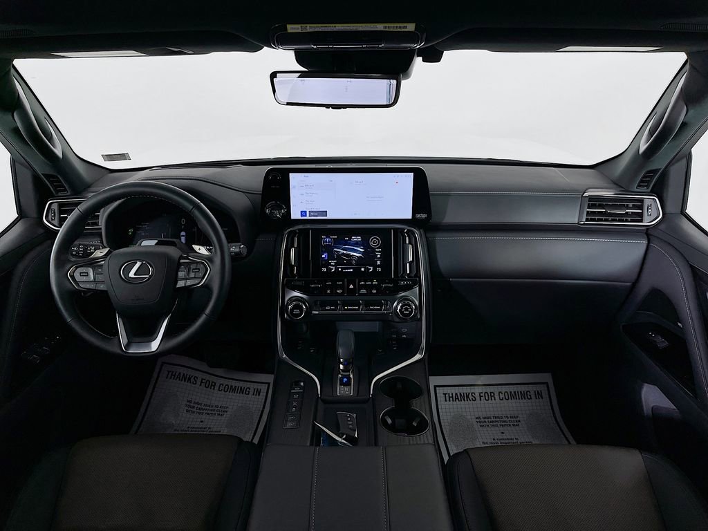 Used 2025 Lexus LX 700h Overtrail image 12