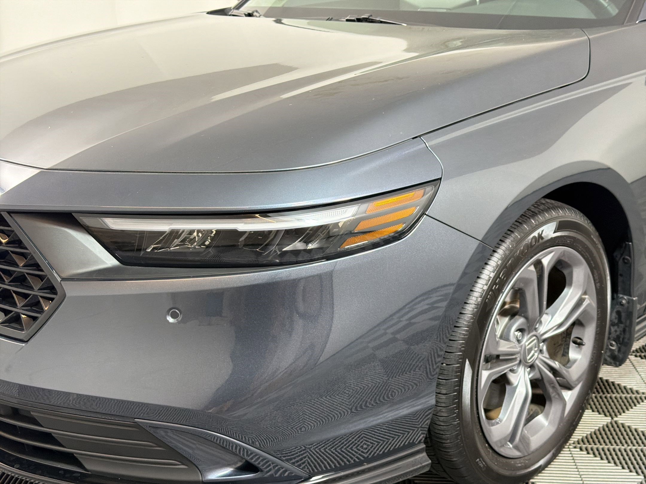 Certified 2025 Honda Accord EX-L image 8