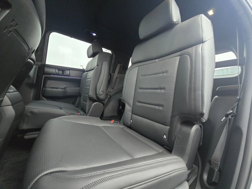 Used 2025 Hyundai Santa Fe Calligraphy image 15