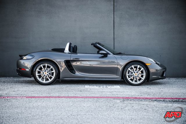 Used 2021 Porsche 718 Boxster RWD image 13