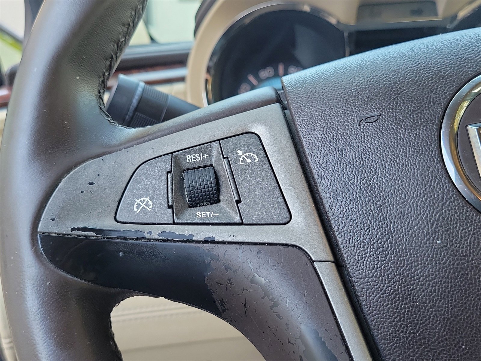 Used 2010 Buick LaCrosse CXL image 15