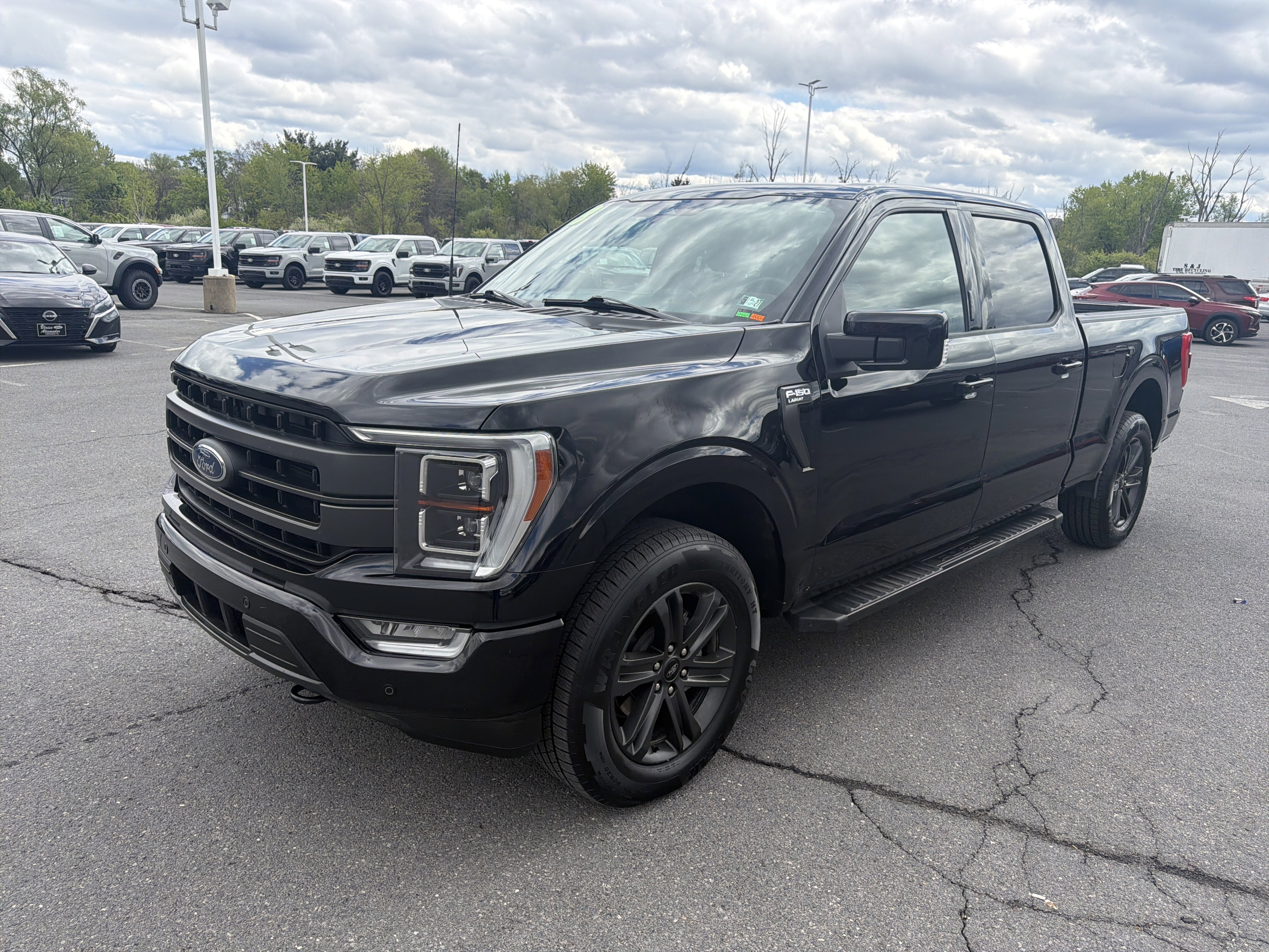 Used 2023 Ford F150 Lariat w/ Equipment Group 502A High AWD/4WD image 8