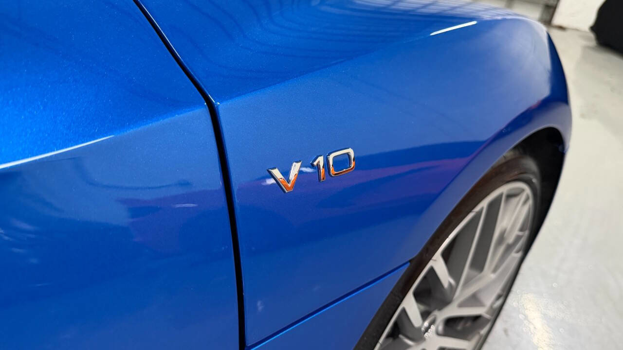 Used 2017 Audi R8 V10 plus w/ Full Leather Package image 4