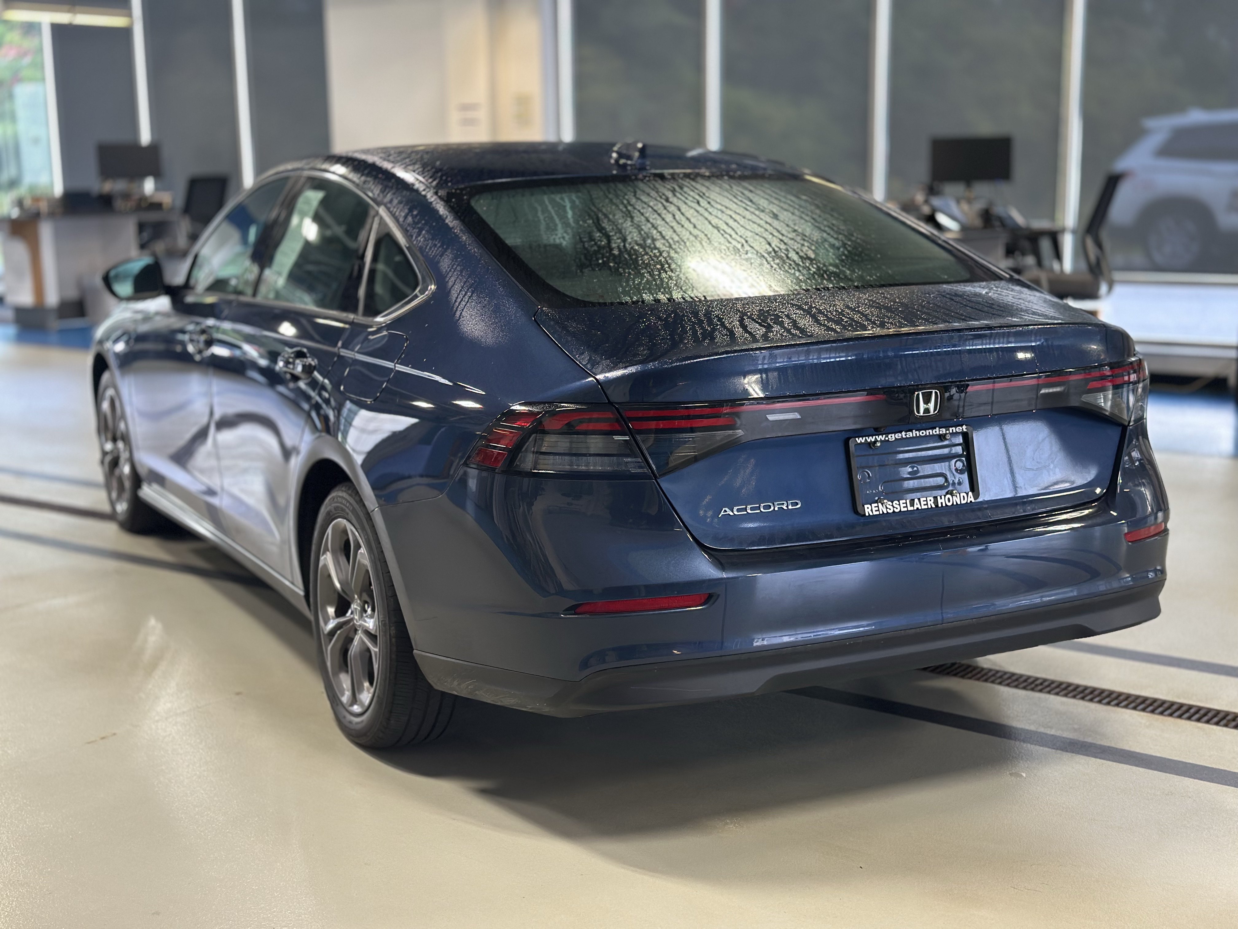 Used 2024 Honda Accord EX image 8