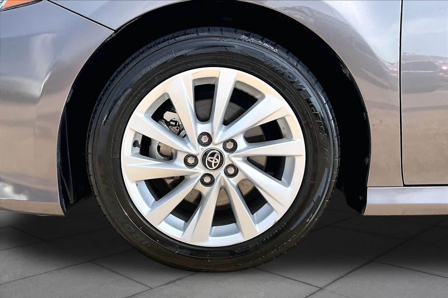 Used 2024 Toyota Camry LE FWD image 21
