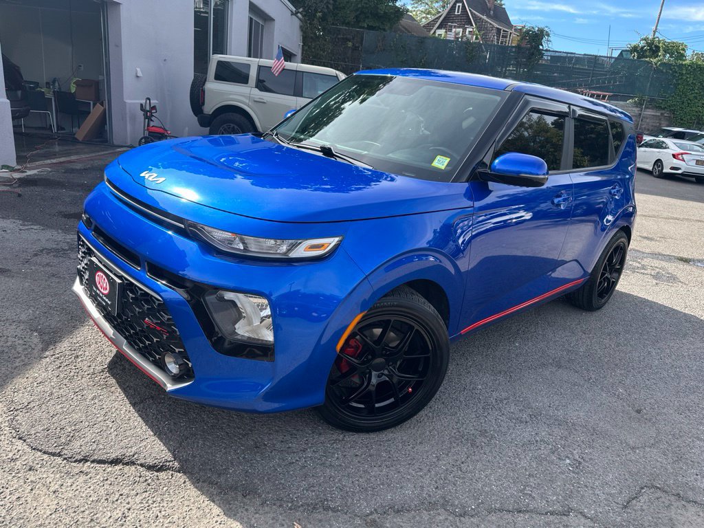 Used 2022 Kia Soul GT-Line FWD image 1