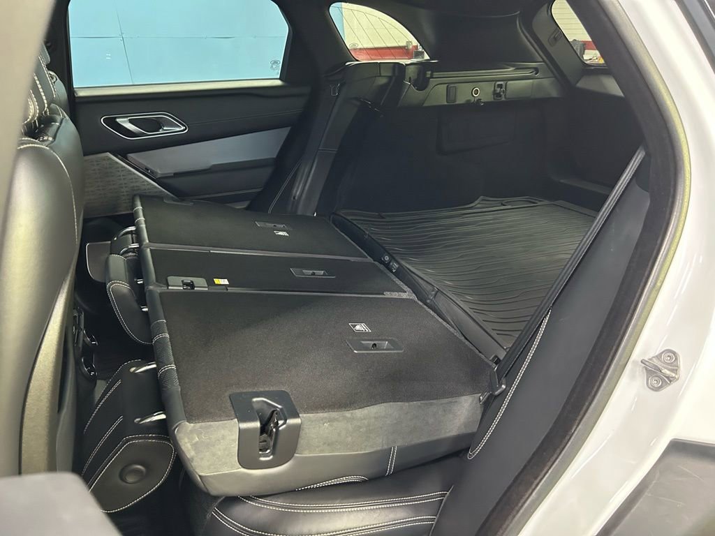 Used 2018 Land Rover Range Rover Velar R-Dynamic HSE image 37