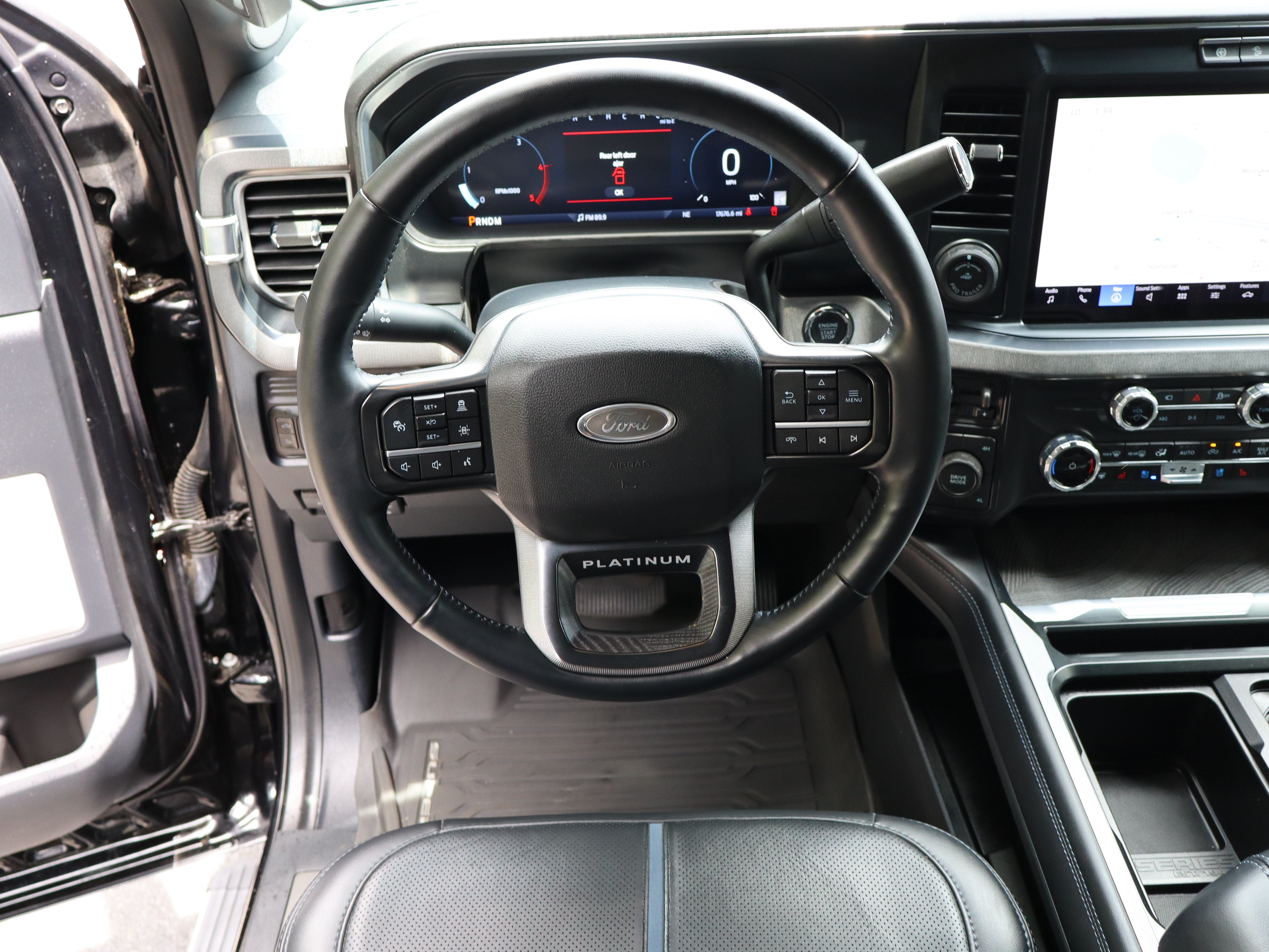 Used 2025 Ford F450 Platinum w/ FX4 Off-Road Package AWD/4WD image 51