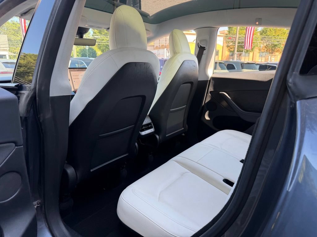 Used 2023 Tesla Model Y Long Range AWD/4WD image 33
