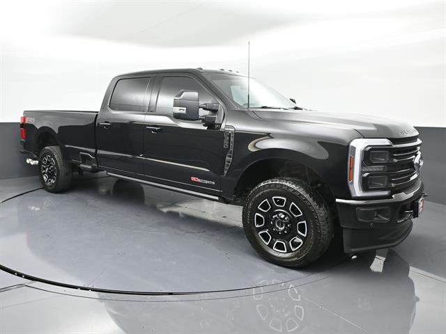 Used 2025 Ford F350 Platinum w/ FX4 Off-Road Package AWD/4WD image 2