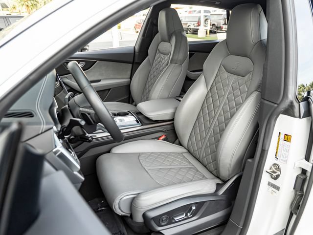 Used 2023 Audi SQ8 Premium Plus AWD/4WD image 14