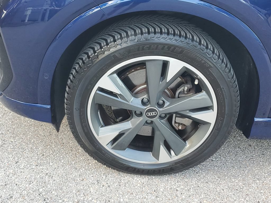 Certified 2023 Audi Q4 e-tron Prestige AWD/4WD image 12