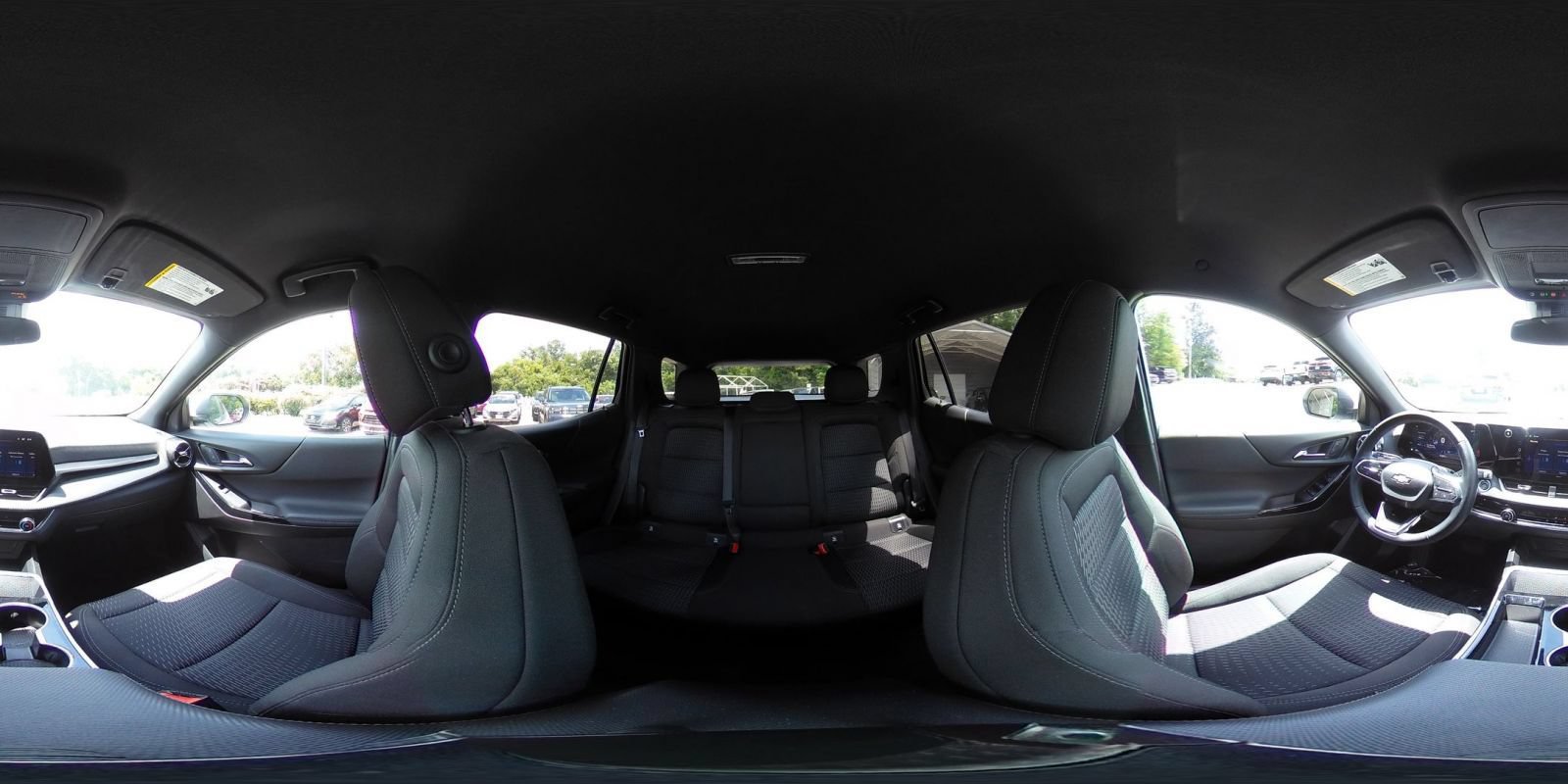 Used 2025 Chevrolet Equinox LT FWD image 37