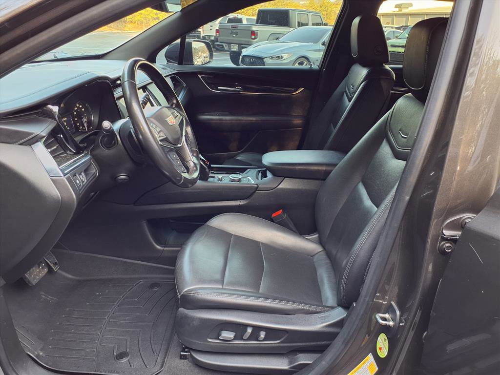 Used 2020 Cadillac XT5 Premium Luxury image 11