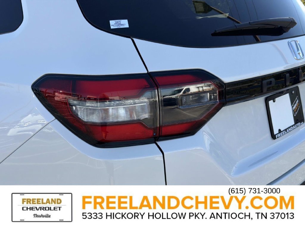 Used 2024 Honda Pilot Elite image 12