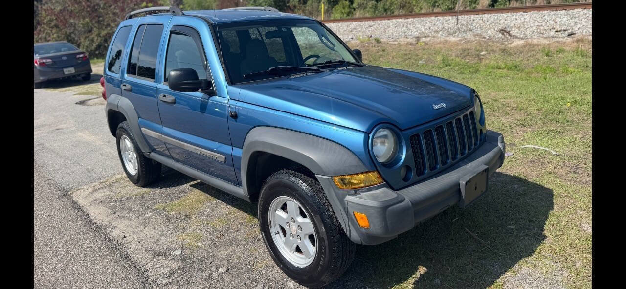 Used 2006 Jeep Liberty Sport RWD image 2