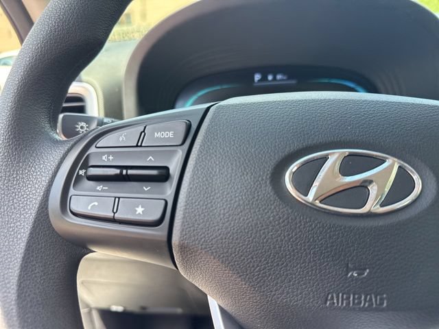 Used 2024 Hyundai Venue SE FWD image 38