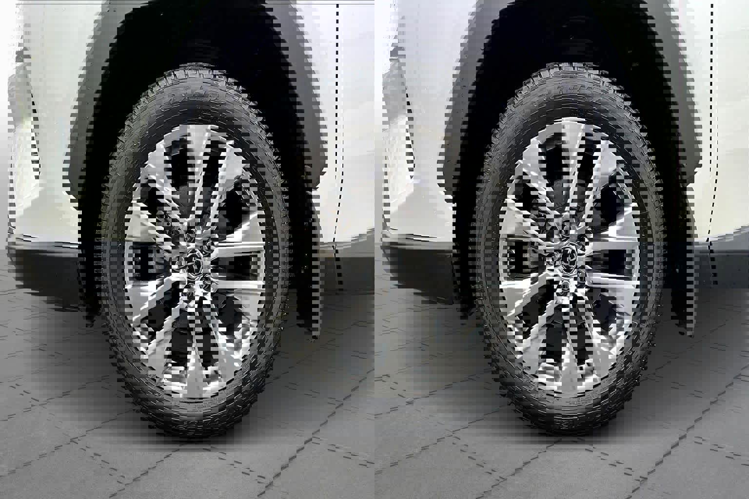 Used 2021 Toyota RAV4 XLE Premium AWD/4WD image 11