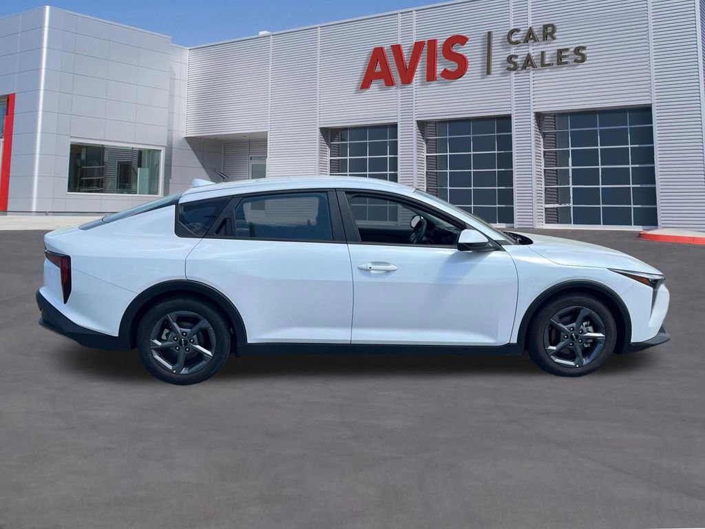 Used 2025 Kia K4 LXS image 5