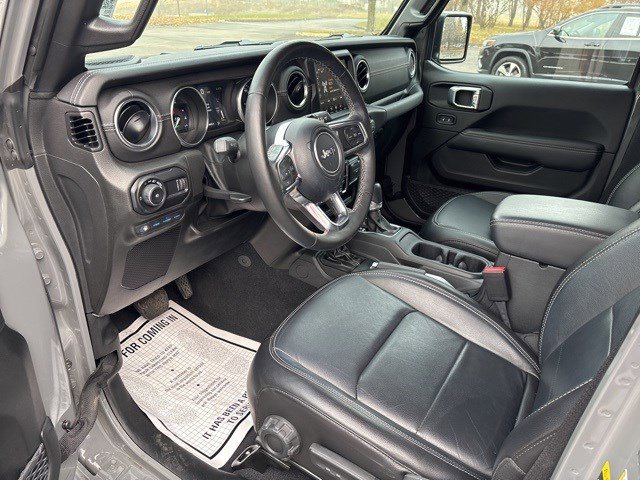 Used 2023 Jeep Wrangler Sahara w/ Cold Weather Group image 19