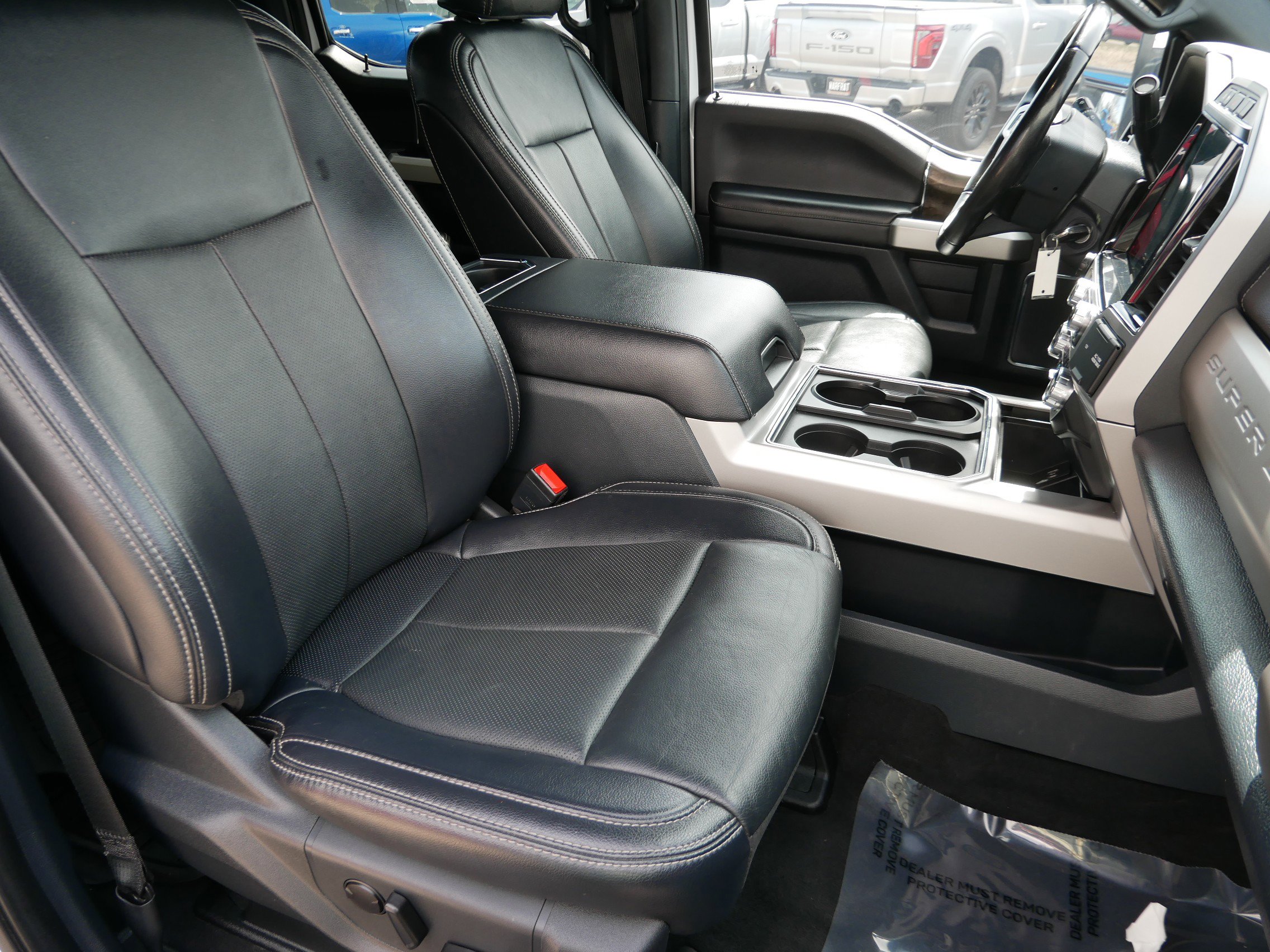 Certified 2022 Ford F350 Lariat w/ Chrome Package image 23