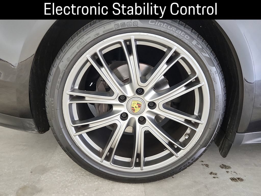 Certified 2023 Porsche Panamera image 10