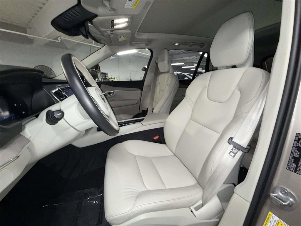 Used 2024 Volvo XC90 B6 Plus w/ Protection Package Premier image 2