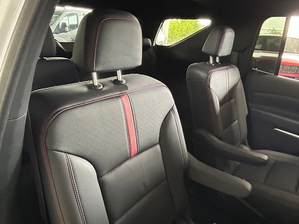 Used 2024 Chevrolet Traverse RS FWD image 45