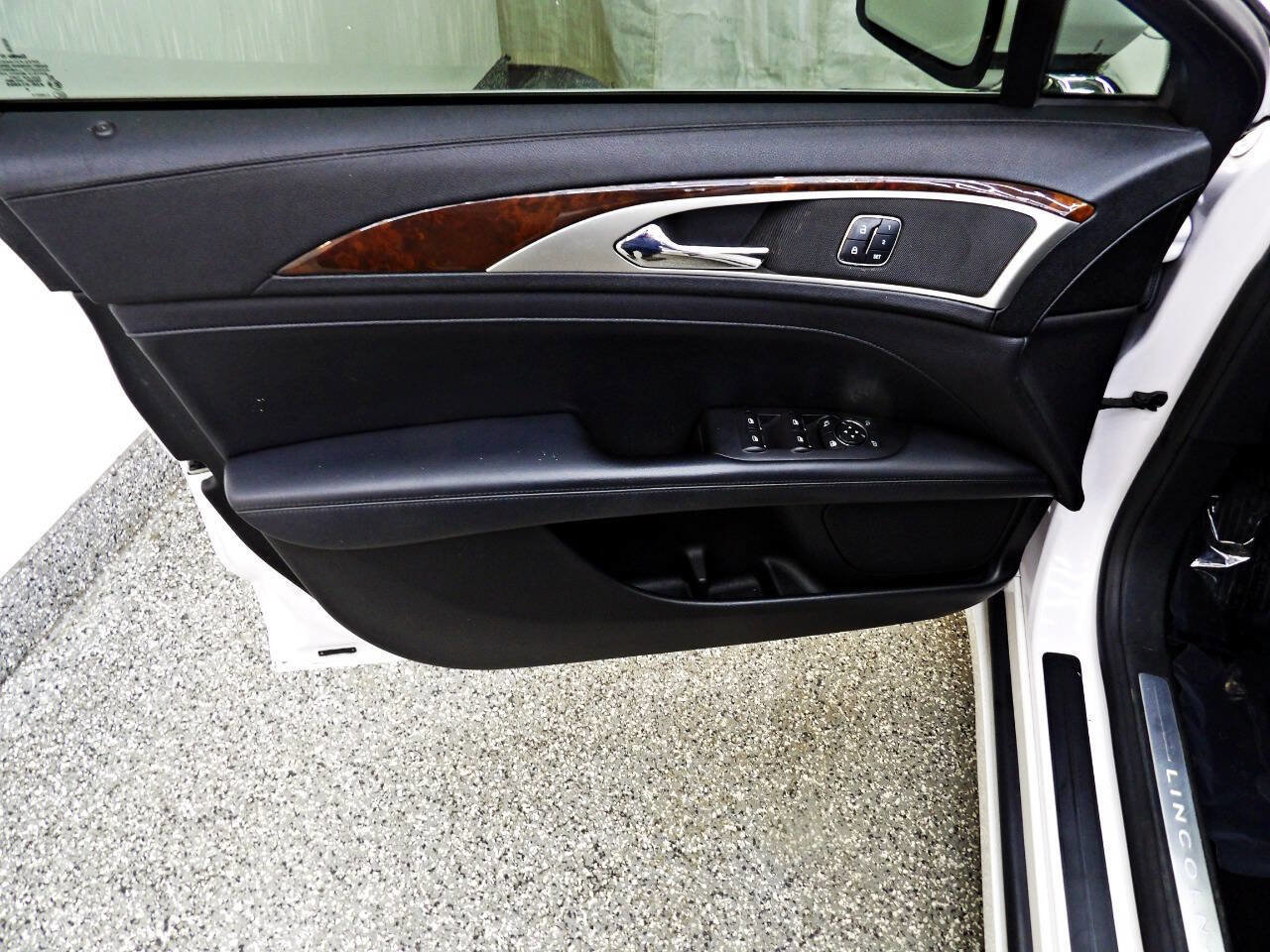 Used 2017 Lincoln MKZ Select w/ Select Plus Package image 7