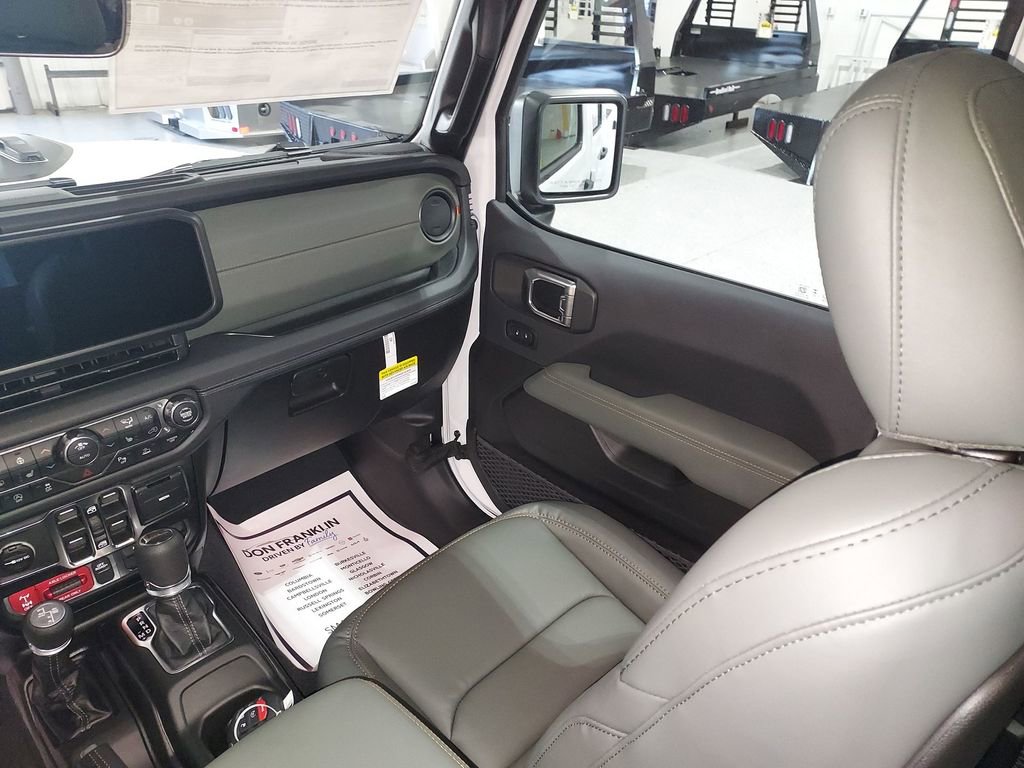 New 2026 Jeep Gladiator Mojave AWD/4WD image 10