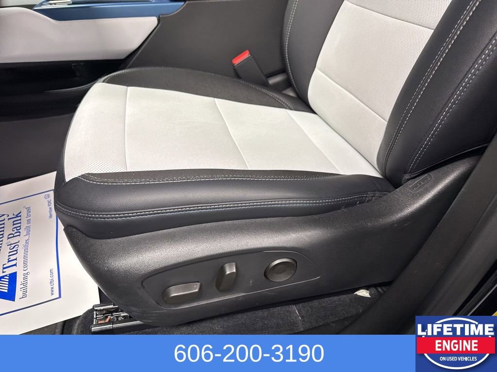 Used 2025 Chevrolet Equinox EV LT image 22