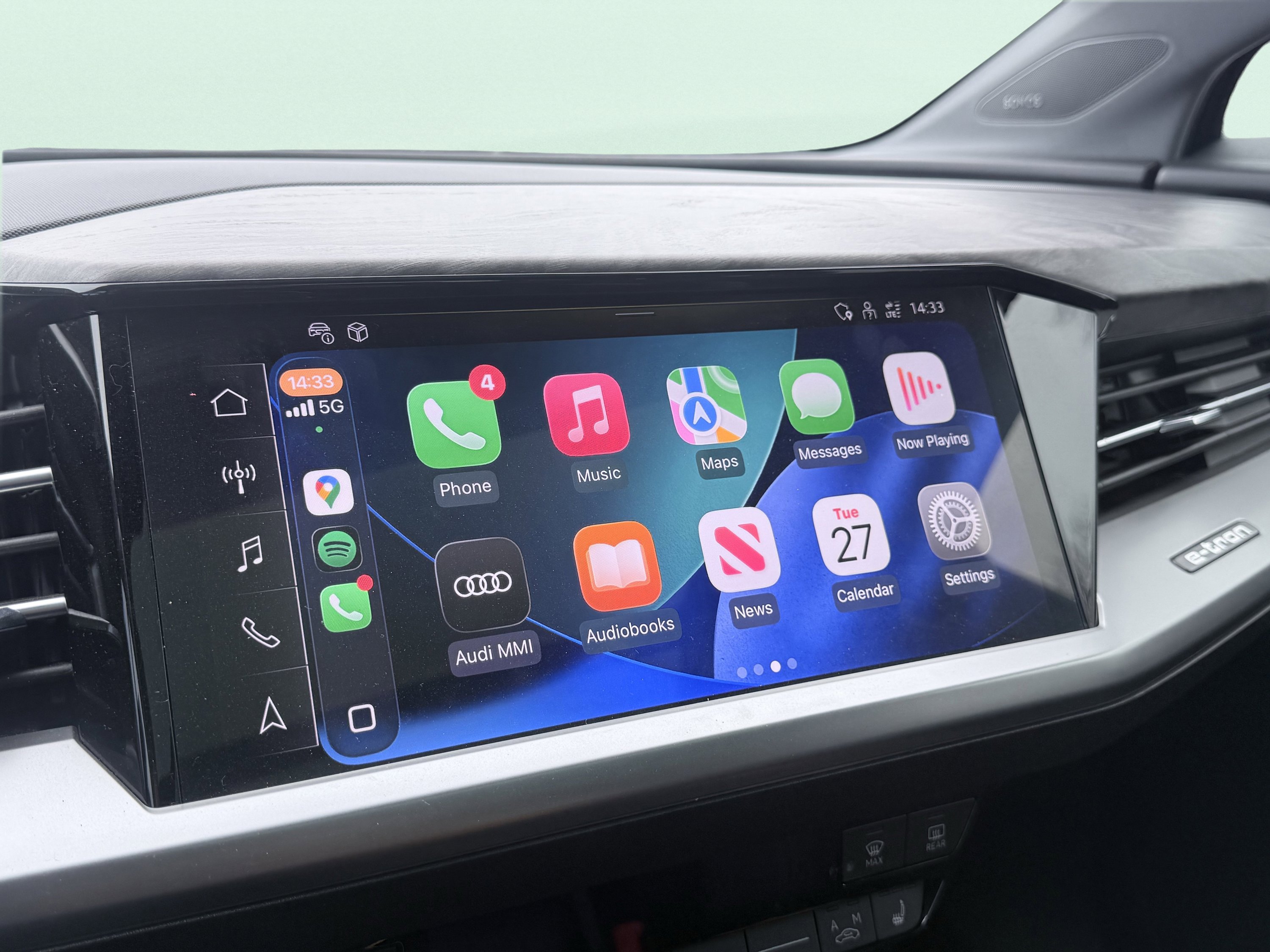 Used 2023 Audi Q4 e-tron Premium Plus w/ Premium Plus image 42