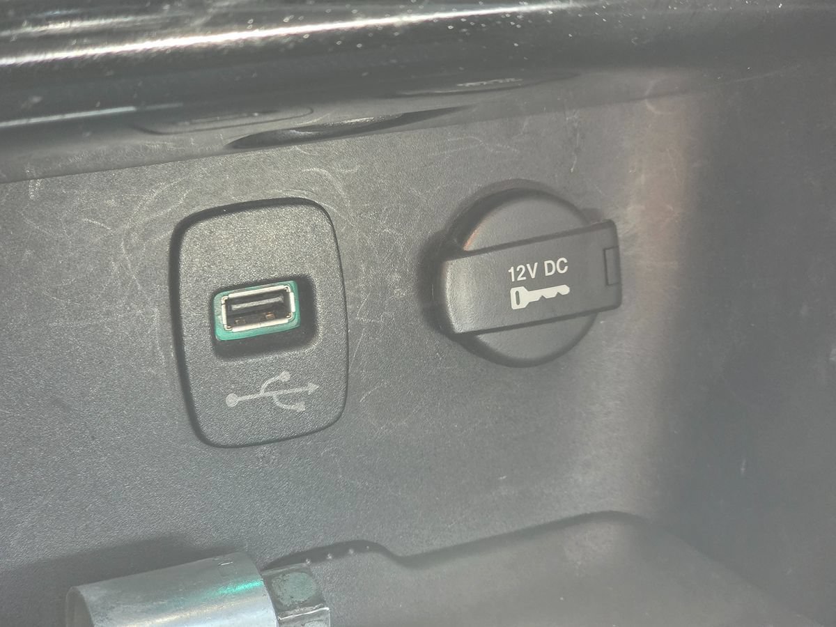 Used 2012 Chrysler 200 Limited FWD image 43