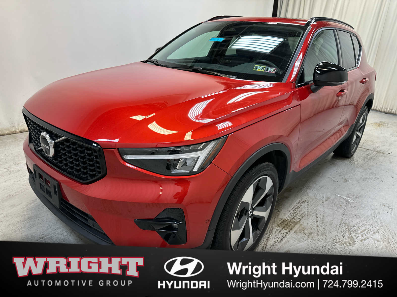 Used 2023 Volvo XC40 B5 Plus w/ Driver Assist Package image 3