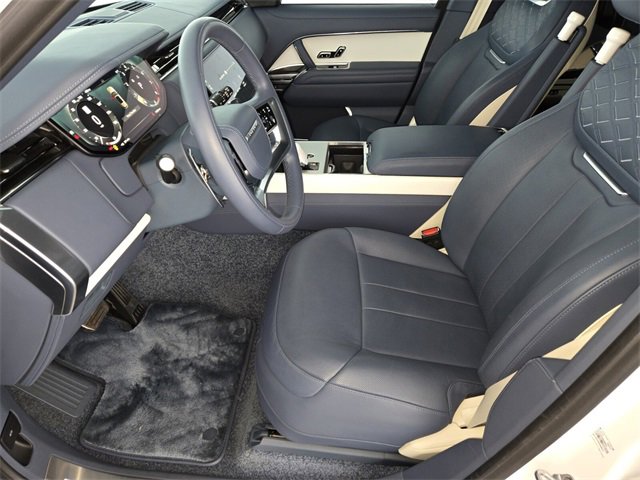 Certified 2024 Land Rover Range Rover SV image 10