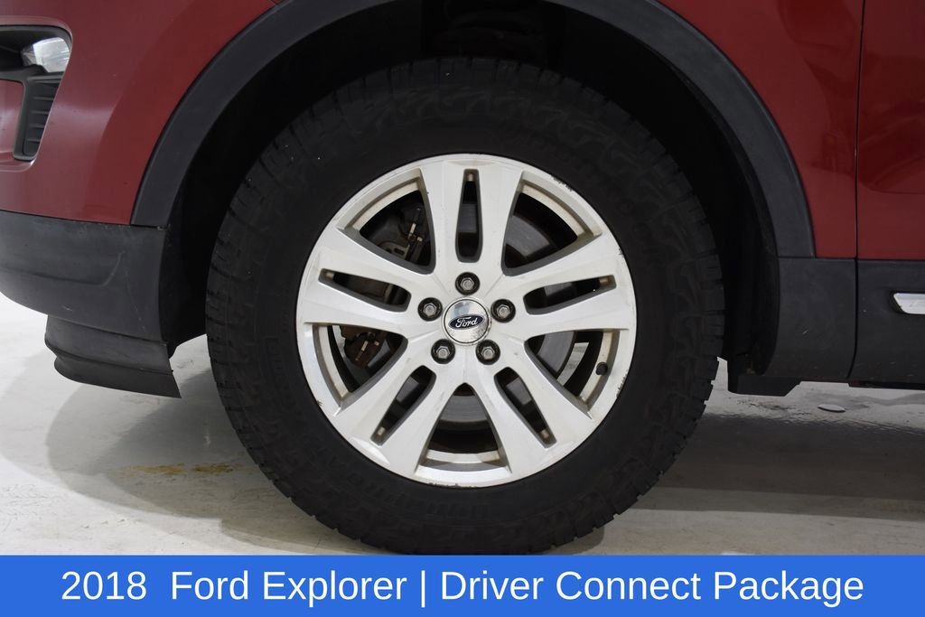 Used 2018 Ford Explorer XLT w/ Equipment Group 202A AWD/4WD image 6