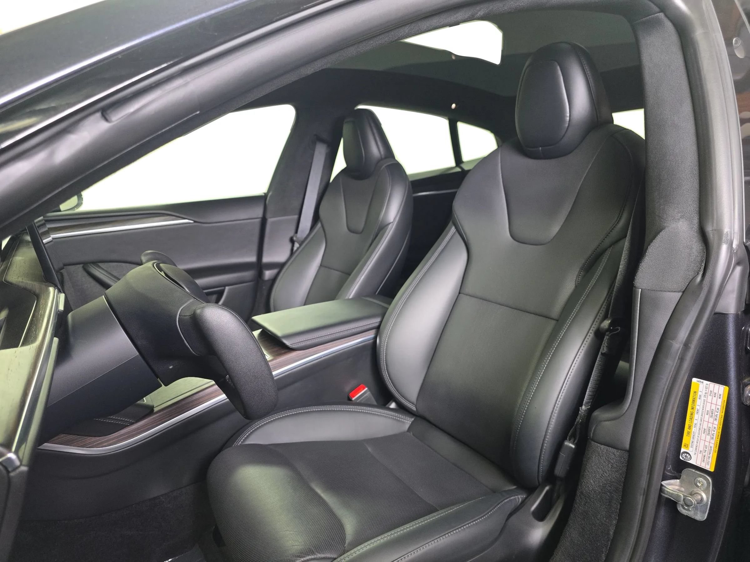 Used 2024 Tesla Model S AWD/4WD image 9