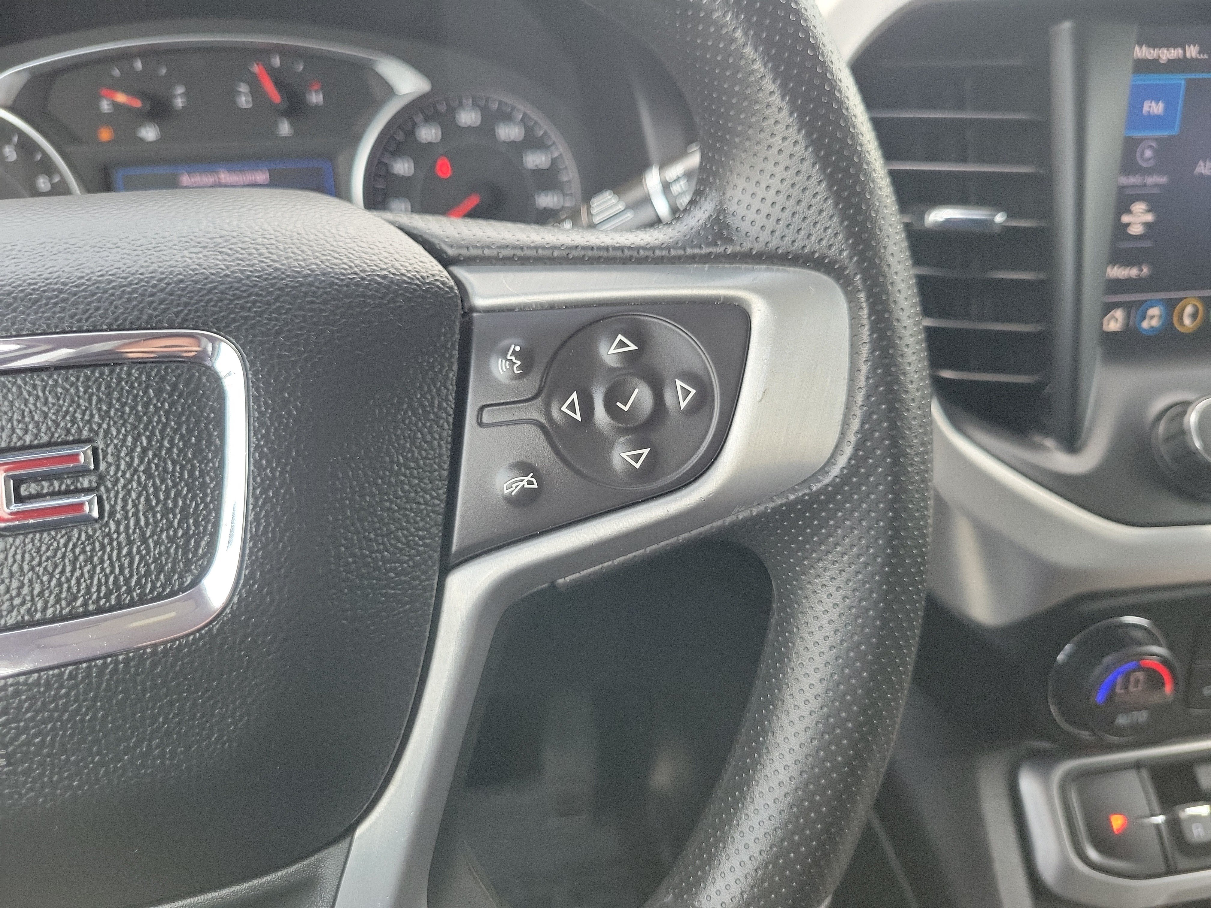 Used 2021 GMC Acadia SLE AWD/4WD image 18