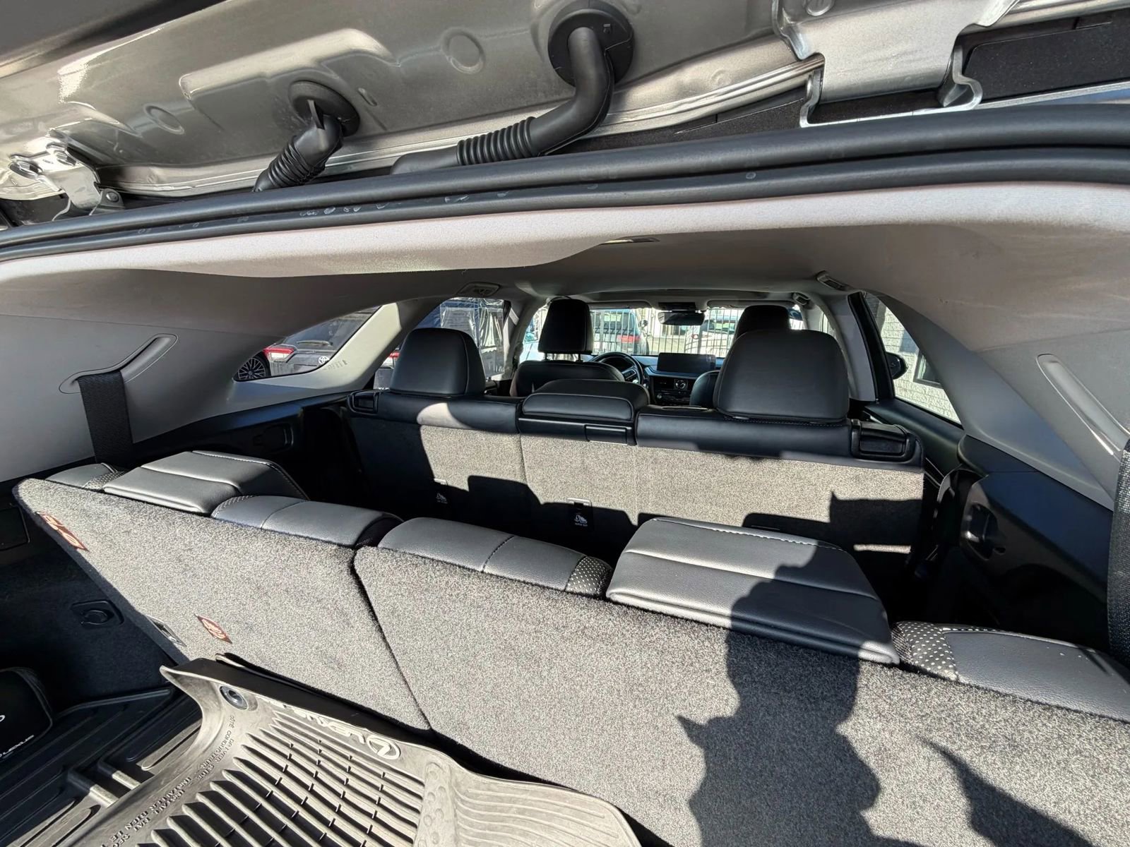 Used 2020 Lexus RX 350L Premium w/ Premium Package image 50