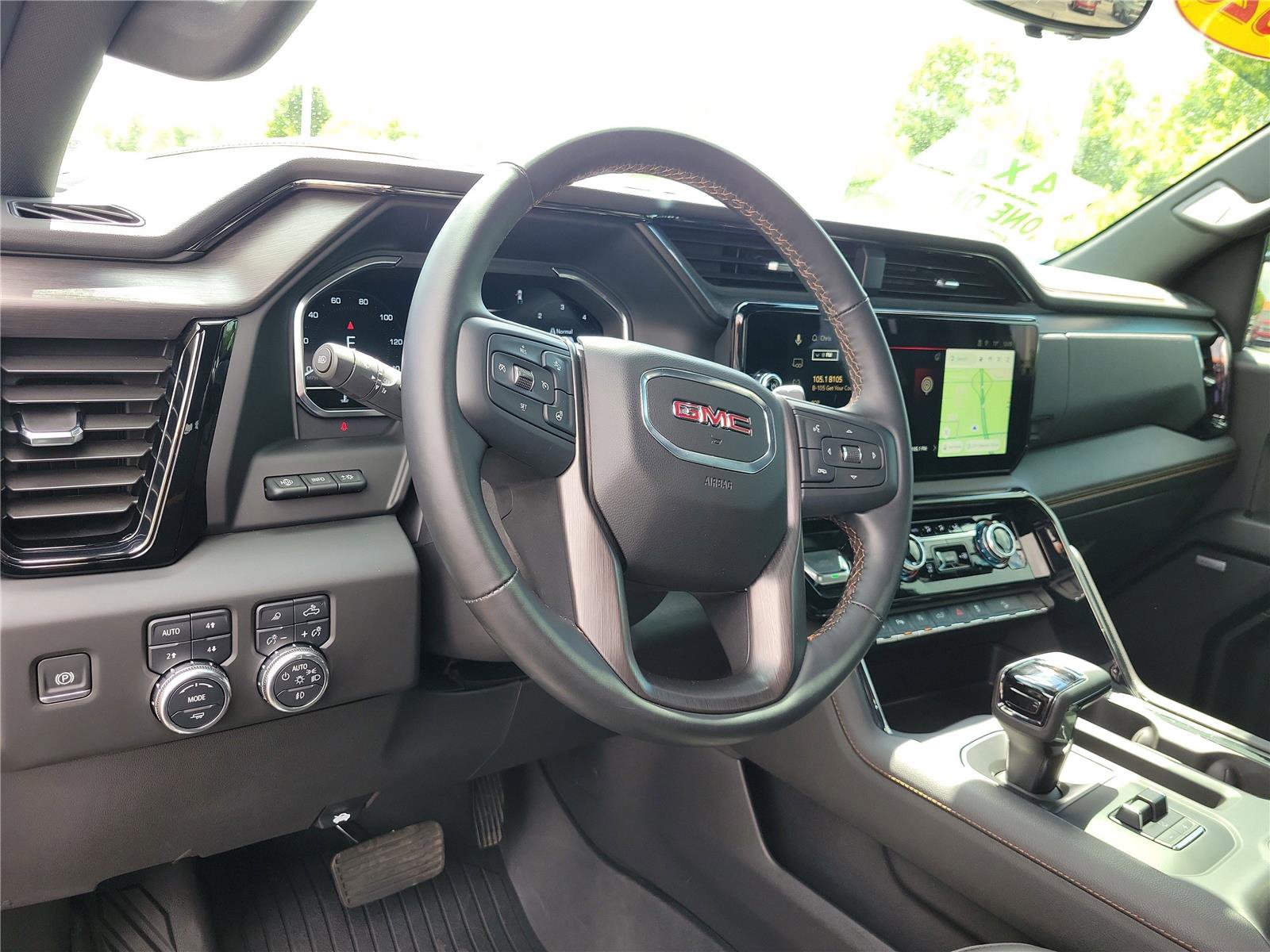 Used 2025 GMC Sierra 1500 AT4 w/ Technology Package AWD/4WD image 18