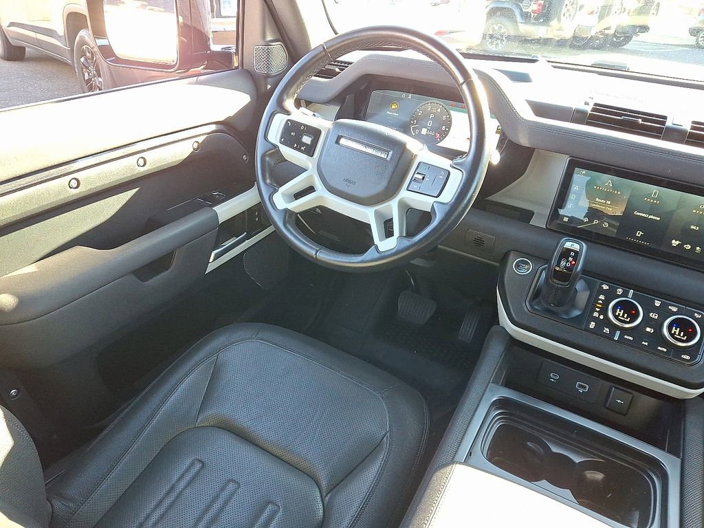 Used 2022 Land Rover Defender 90 X-Dynamic S AWD/4WD image 15
