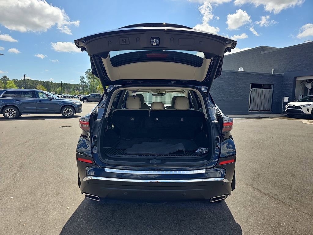 Used 2024 Nissan Murano Platinum w/ Cargo Package image 16