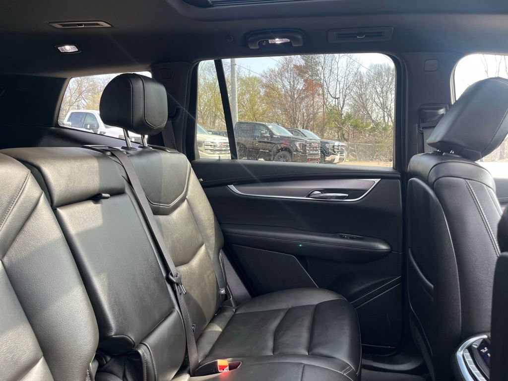 Used 2025 Cadillac XT6 Luxury AWD/4WD image 43