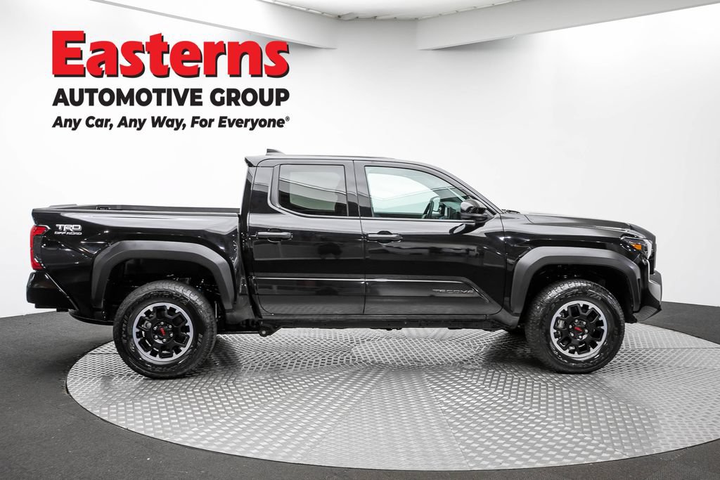 Used 2025 Toyota Tacoma TRD Off-Road AWD/4WD image 83