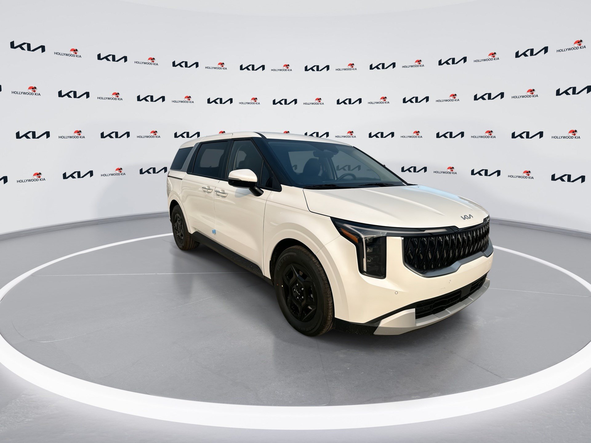 New 2026 Kia Carnival FWD image 2