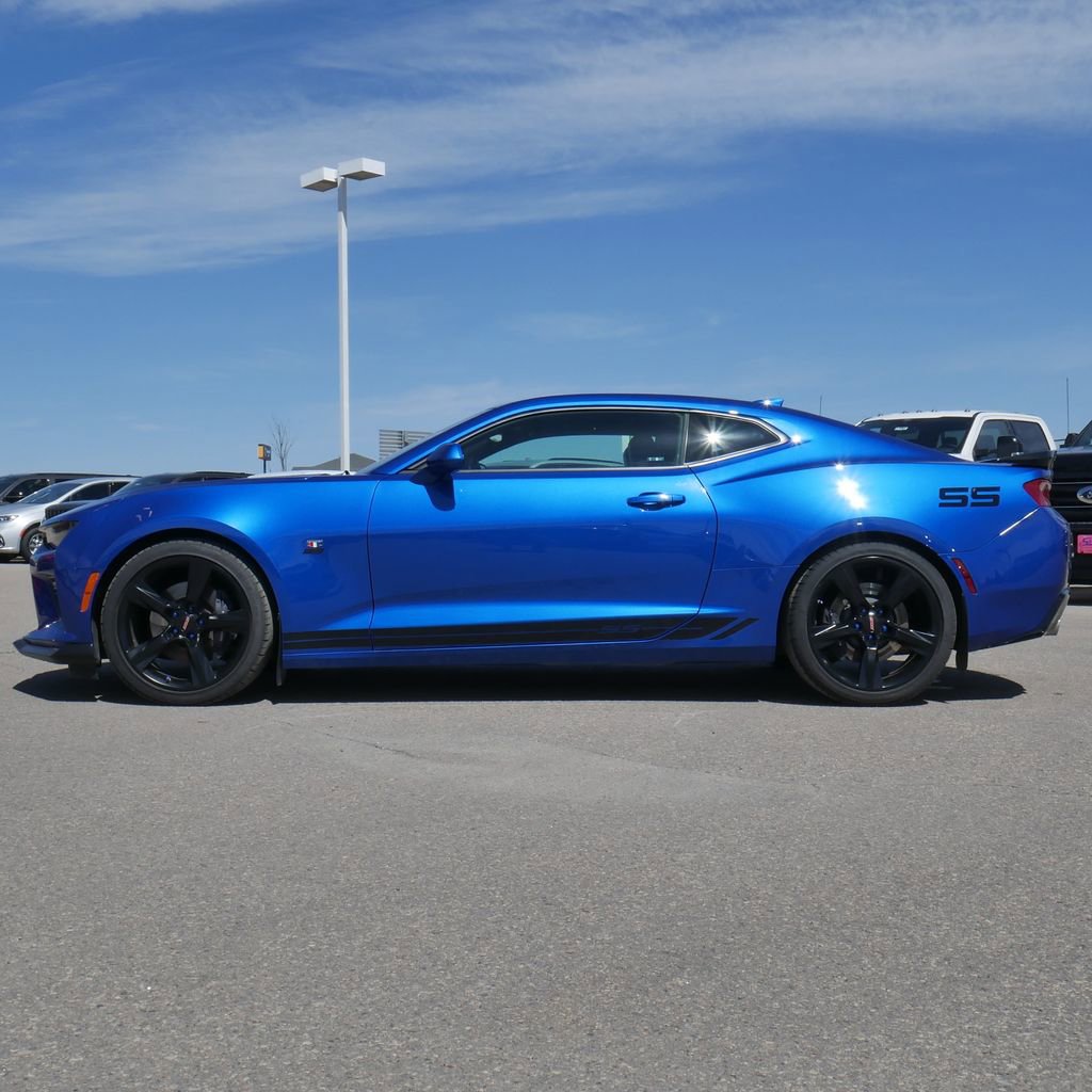 Used 2017 Chevrolet Camaro SS RWD image 8