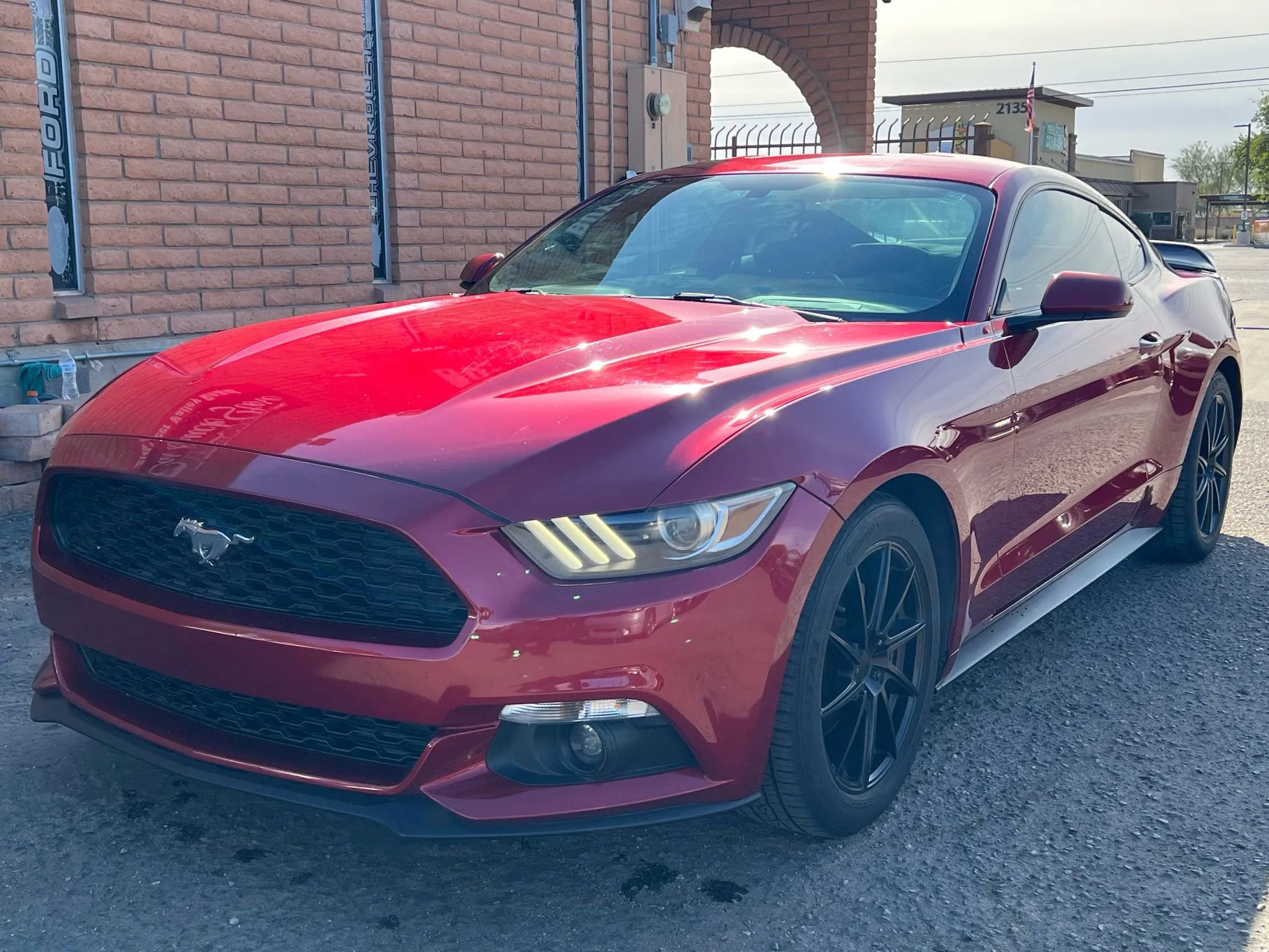 Used 2017 Ford Mustang Coupe image 3